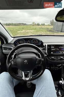 Внедорожник / Кроссовер Peugeot 2008 2013 в 