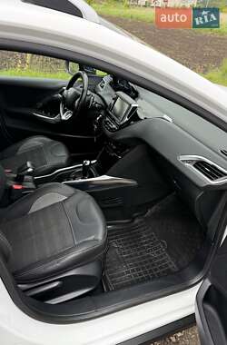 Внедорожник / Кроссовер Peugeot 2008 2013 в 