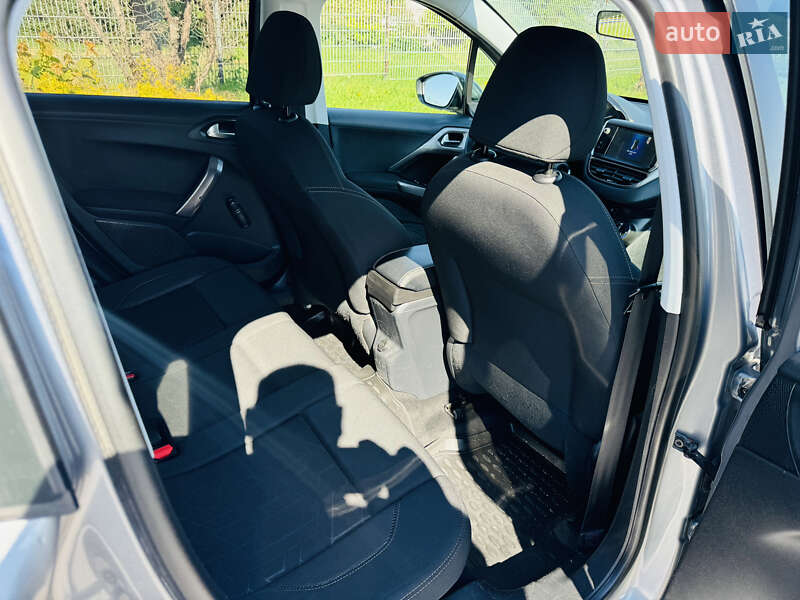 Позашляховик / Кросовер Peugeot 2008 2013 в Харкові