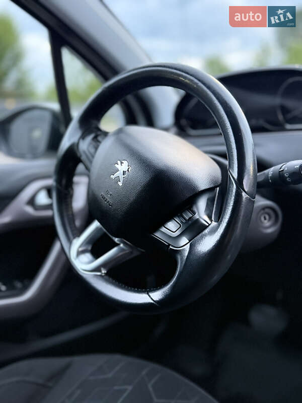 Внедорожник / Кроссовер Peugeot 2008 2014 в Рава-Русской
