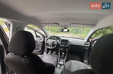 Внедорожник / Кроссовер Peugeot 2008 2018 в 