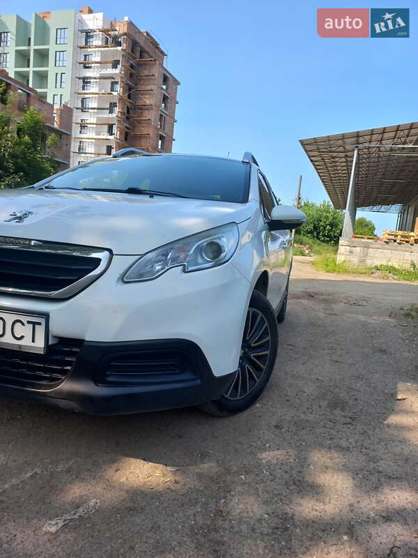 Позашляховик / Кросовер Peugeot 2008 2015 в Івано-Франківську