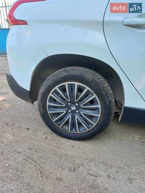 Позашляховик / Кросовер Peugeot 2008 2015 в Івано-Франківську