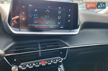 Внедорожник / Кроссовер Peugeot 2008 2021 в 