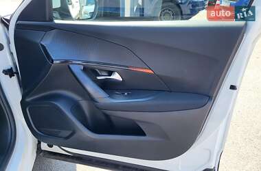 Внедорожник / Кроссовер Peugeot 2008 2021 в 