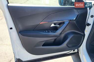 Внедорожник / Кроссовер Peugeot 2008 2021 в 