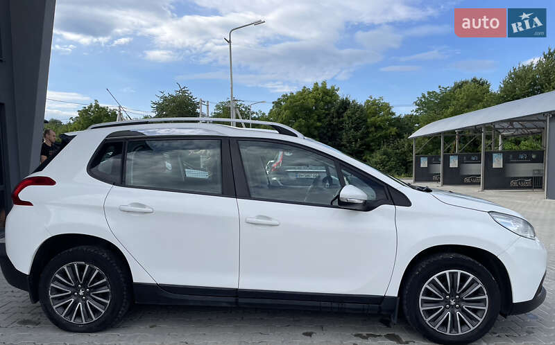 Позашляховик / Кросовер Peugeot 2008 2014 в Львові