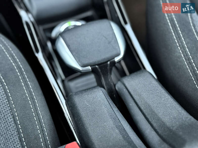 Позашляховик / Кросовер Peugeot 2008 2019 в Києві фото 29 Позашляховик / Кросовер Peugeot 2008 2019 в Києві
