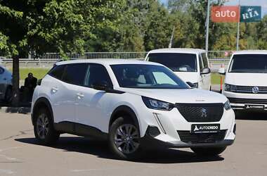 Внедорожник / Кроссовер Peugeot 2008 2023 в Киеве