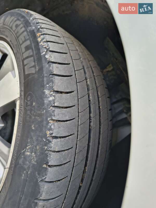 Позашляховик / Кросовер Peugeot 2008 2015 в Івано-Франківську фото 21 Позашляховик / Кросовер Peugeot 2008 2015 в Івано-Франківську