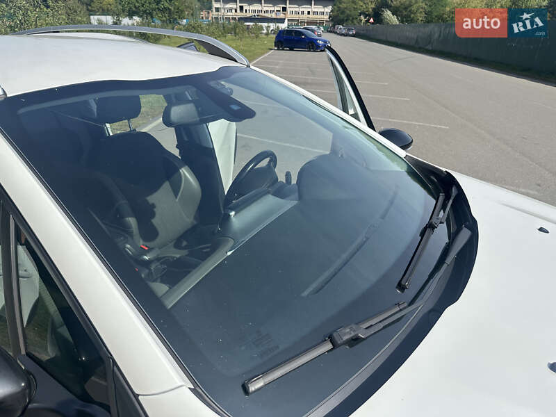 Позашляховик / Кросовер Peugeot 2008 2016 в Івано-Франківську