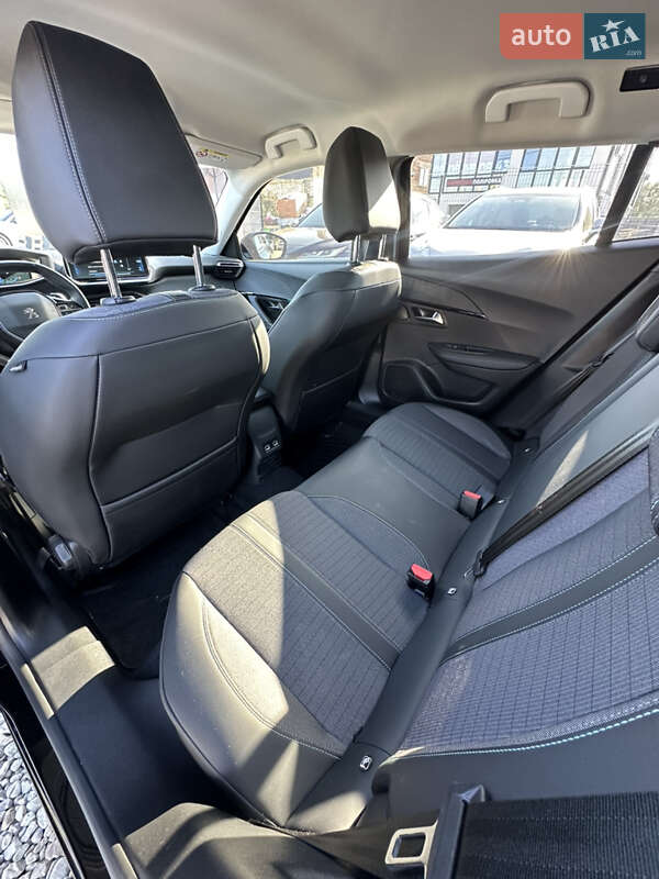 Внедорожник / Кроссовер Peugeot 2008 2021 в Ивано-Франковске