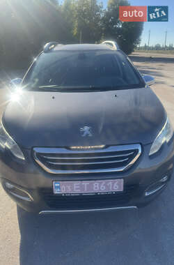 Позашляховик / Кросовер Peugeot 2008 2015 в  фото 2 Позашляховик / Кросовер Peugeot 2008 2015 в