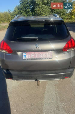 Позашляховик / Кросовер Peugeot 2008 2015 в  фото 5 Позашляховик / Кросовер Peugeot 2008 2015 в