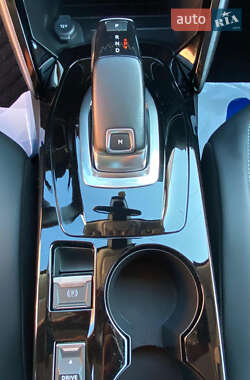 Внедорожник / Кроссовер Peugeot 2008 2021 в 