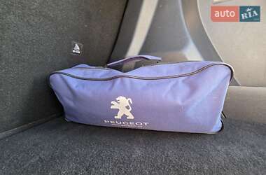 Внедорожник / Кроссовер Peugeot 2008 2021 в 