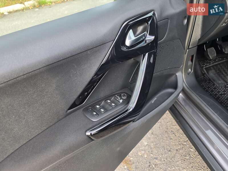 Позашляховик / Кросовер Peugeot 2008 2019 в Хмельницькому