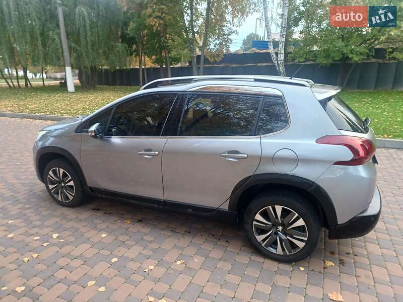 Внедорожник / Кроссовер Peugeot 2008 2016 в Киеве