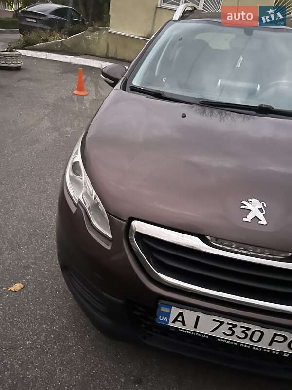 Позашляховик / Кросовер Peugeot 2008 2013 в Вишгороді