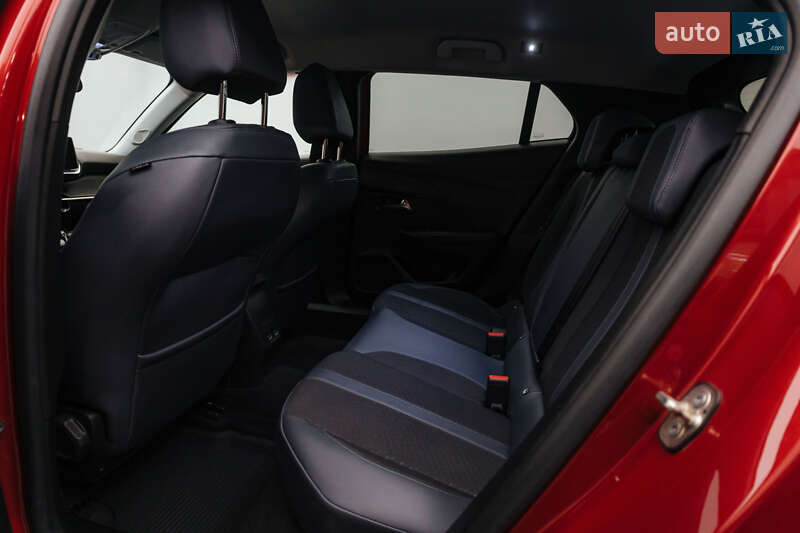 Внедорожник / Кроссовер Peugeot 2008 2020 в Киеве фото 15 Внедорожник / Кроссовер Peugeot 2008 2020 в Киеве