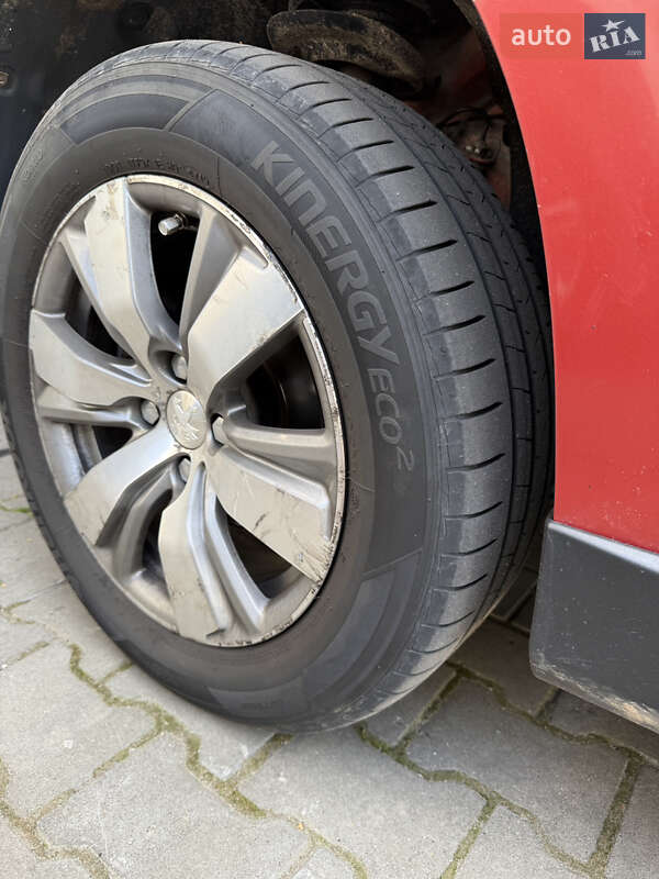 Позашляховик / Кросовер Peugeot 2008 2014 в Хмельницькому