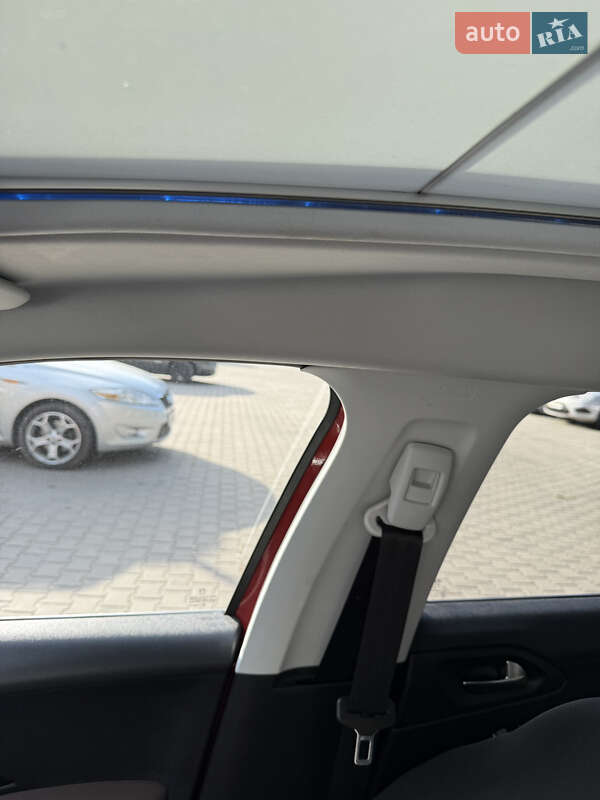 Позашляховик / Кросовер Peugeot 2008 2014 в Хмельницькому