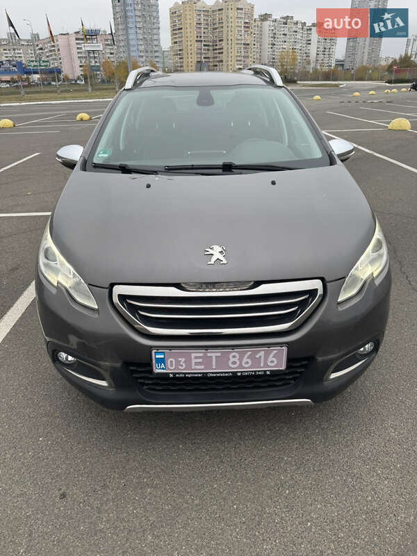 Внедорожник / Кроссовер Peugeot 2008 2015 в Киеве
