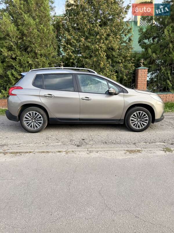 Позашляховик / Кросовер Peugeot 2008 2014 в Південному