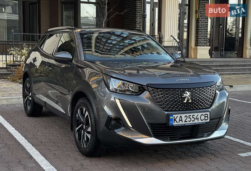 Внедорожник / Кроссовер Peugeot 2008 2021 в Киеве