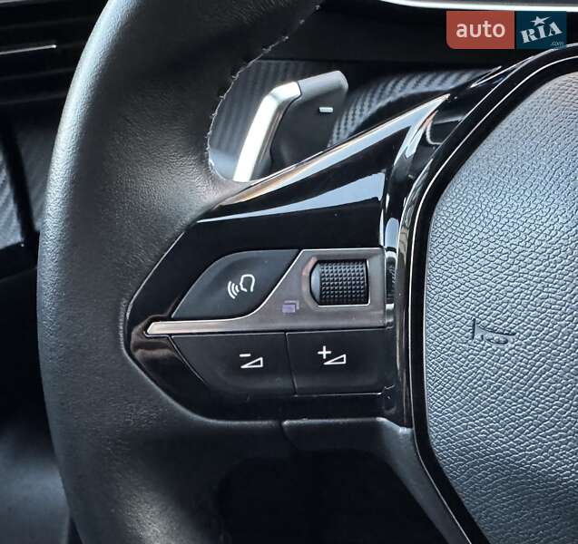 Внедорожник / Кроссовер Peugeot 2008 2021 в Киеве