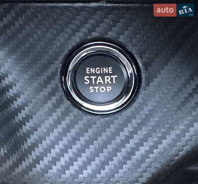 Внедорожник / Кроссовер Peugeot 2008 2021 в Киеве