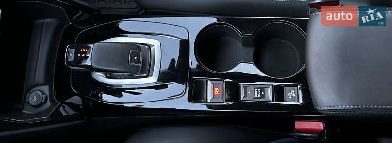 Внедорожник / Кроссовер Peugeot 2008 2021 в Киеве