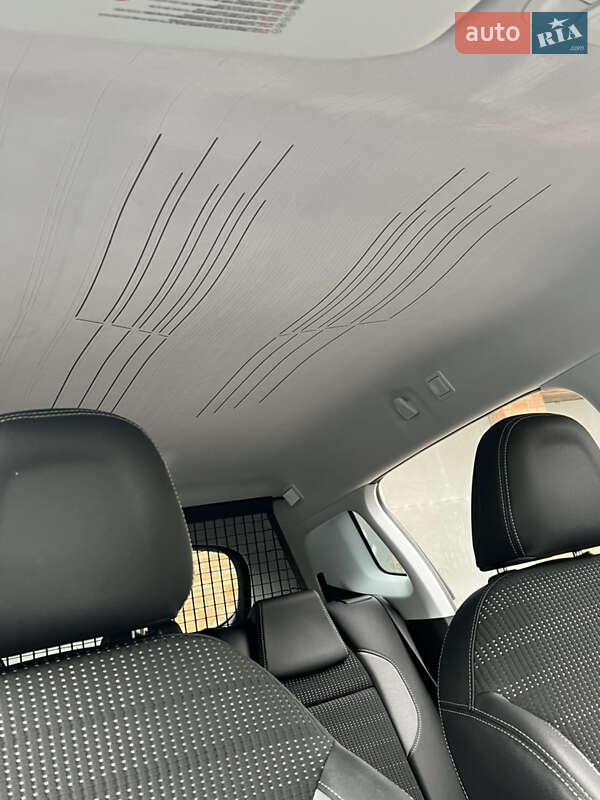 Внедорожник / Кроссовер Peugeot 2008 2013 в Бердичеве