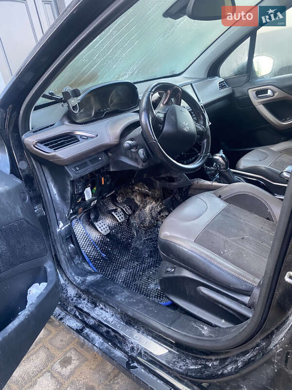 Внедорожник / Кроссовер Peugeot 2008 2013 в Львове фото 18 Внедорожник / Кроссовер Peugeot 2008 2013 в Львове