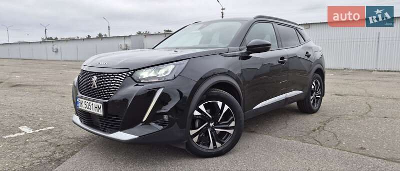 Внедорожник / Кроссовер Peugeot 2008 2021 в Киеве