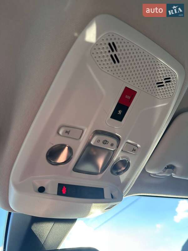 Позашляховик / Кросовер Peugeot 2008 2020 в Івано-Франківську