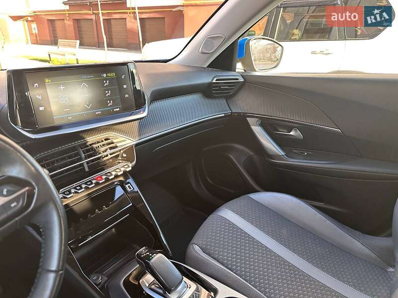 Позашляховик / Кросовер Peugeot 2008 2020 в Івано-Франківську