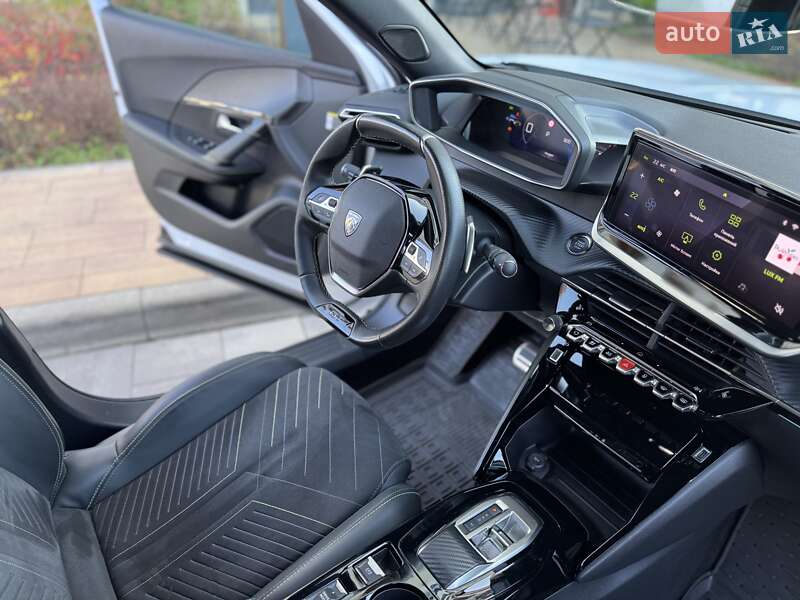 Внедорожник / Кроссовер Peugeot 2008 2023 в Киеве