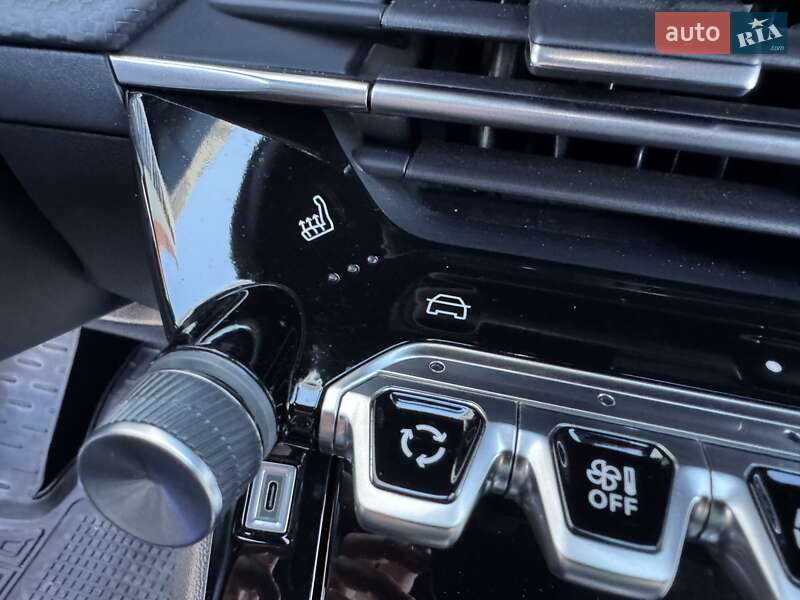 Внедорожник / Кроссовер Peugeot 2008 2023 в Киеве