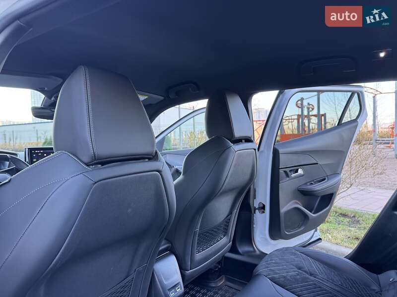 Внедорожник / Кроссовер Peugeot 2008 2023 в Киеве