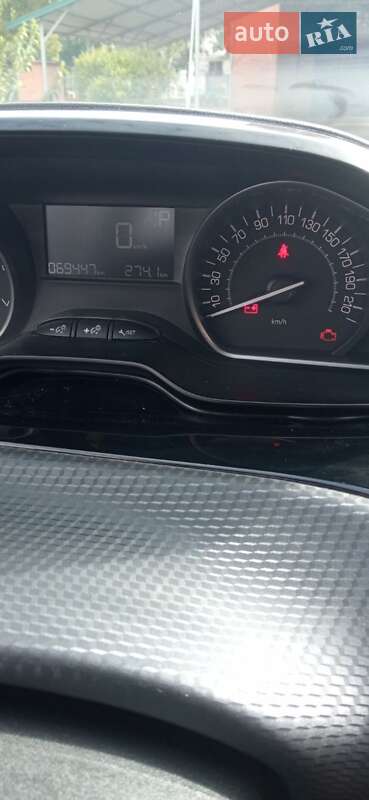 Внедорожник / Кроссовер Peugeot 2008 2017 в Луцке фото 42 Внедорожник / Кроссовер Peugeot 2008 2017 в Луцке