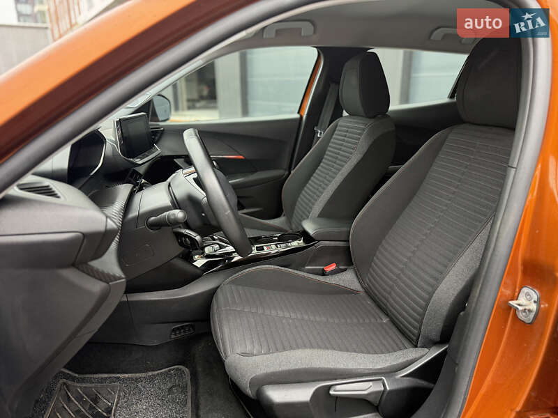 Внедорожник / Кроссовер Peugeot 2008 2021 в Городке