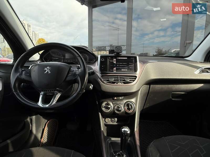 Позашляховик / Кросовер Peugeot 2008 2013 в Києві