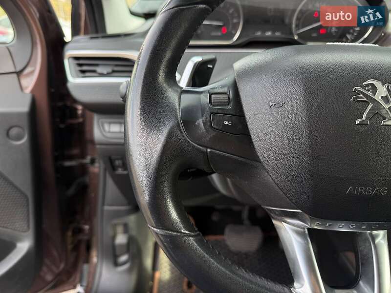 Позашляховик / Кросовер Peugeot 2008 2013 в Києві