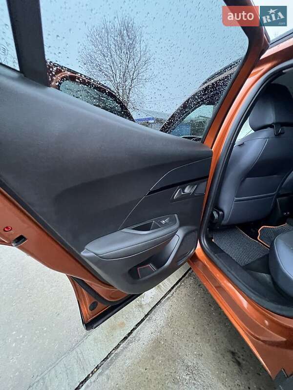 Внедорожник / Кроссовер Peugeot 2008 2020 в Харькове