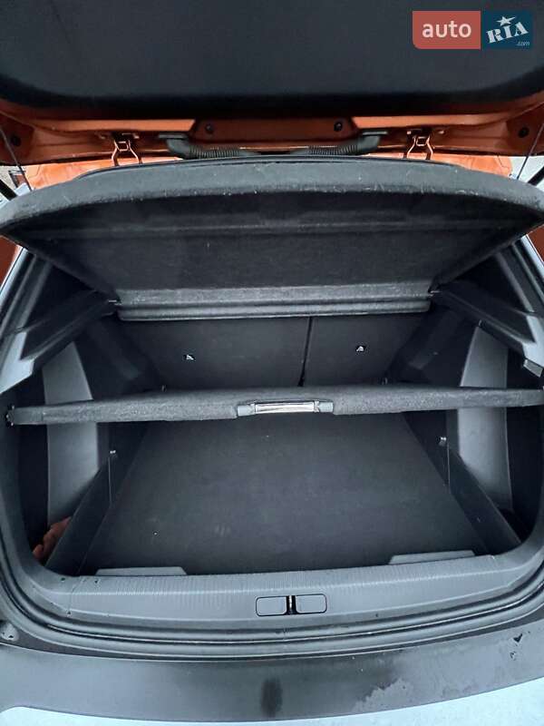 Внедорожник / Кроссовер Peugeot 2008 2020 в Харькове