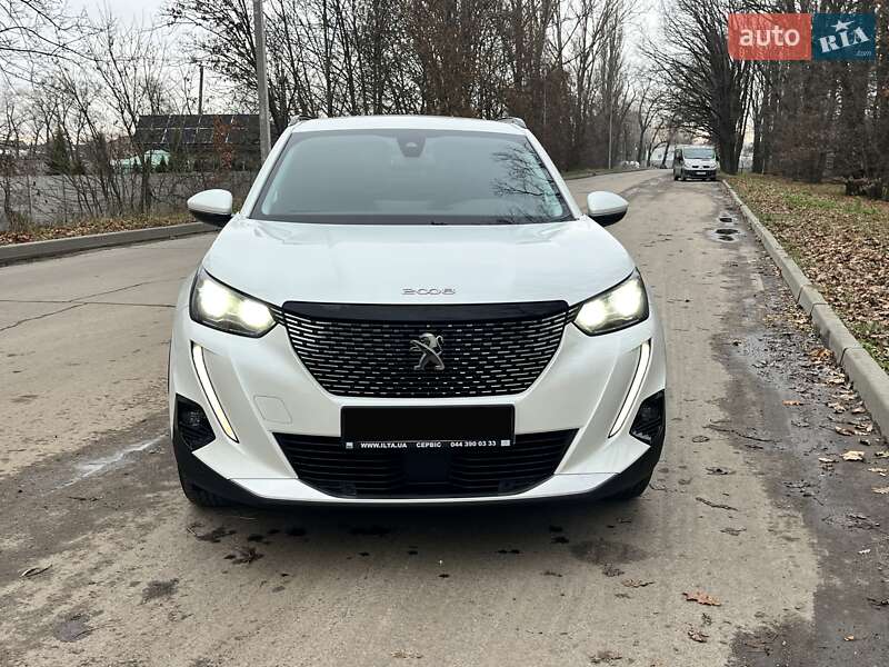Внедорожник / Кроссовер Peugeot 2008 2020 в Киеве
