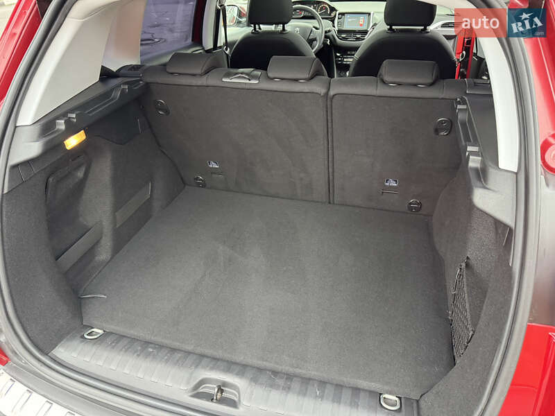 Внедорожник / Кроссовер Peugeot 2008 2018 в Киеве фото 12 Внедорожник / Кроссовер Peugeot 2008 2018 в Киеве