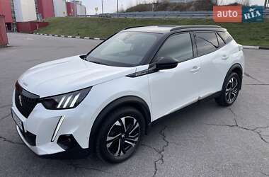 Внедорожник / Кроссовер Peugeot 2008 2020 в Киеве