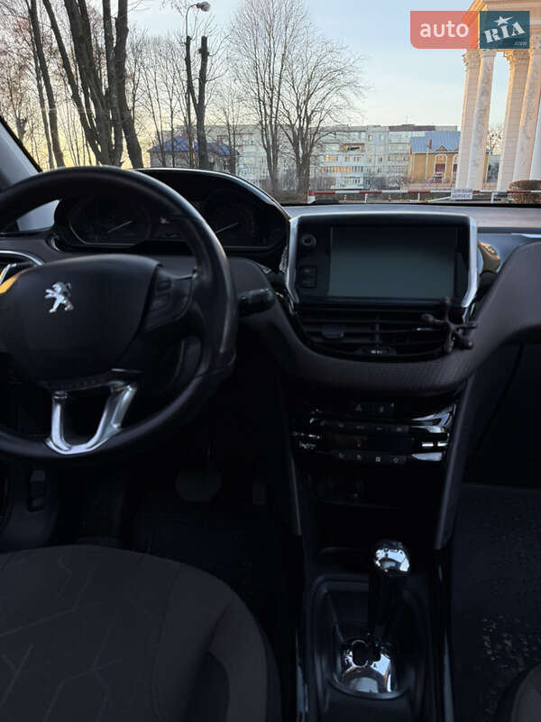 Внедорожник / Кроссовер Peugeot 2008 2015 в Староконстантинове